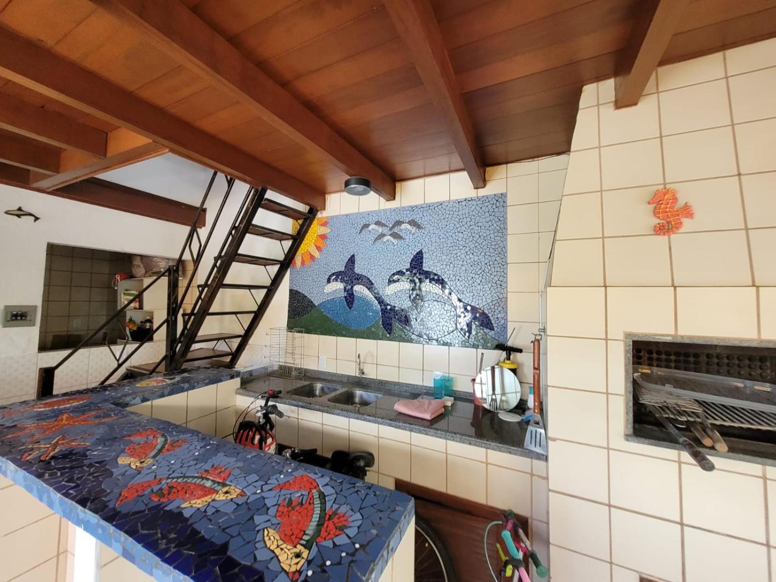 Casa com piscina ingleses 0161