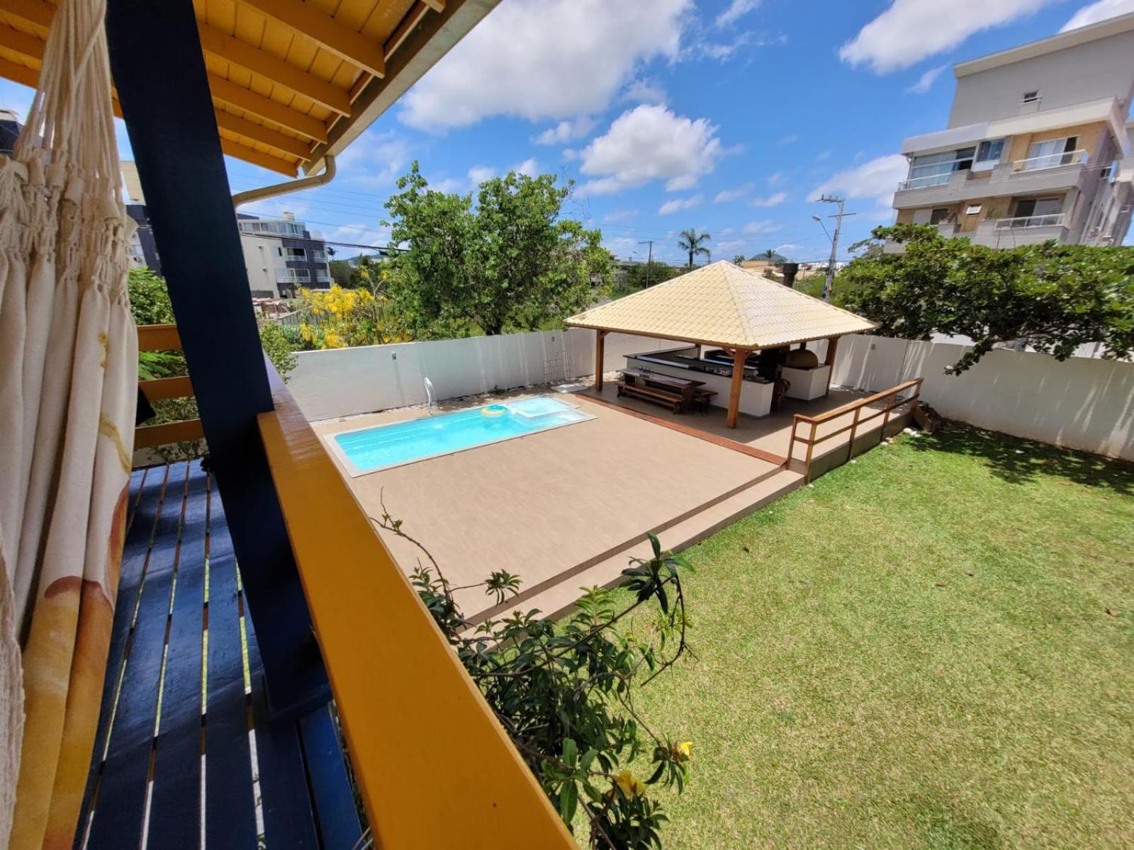 Casa com piscina ingleses 0161