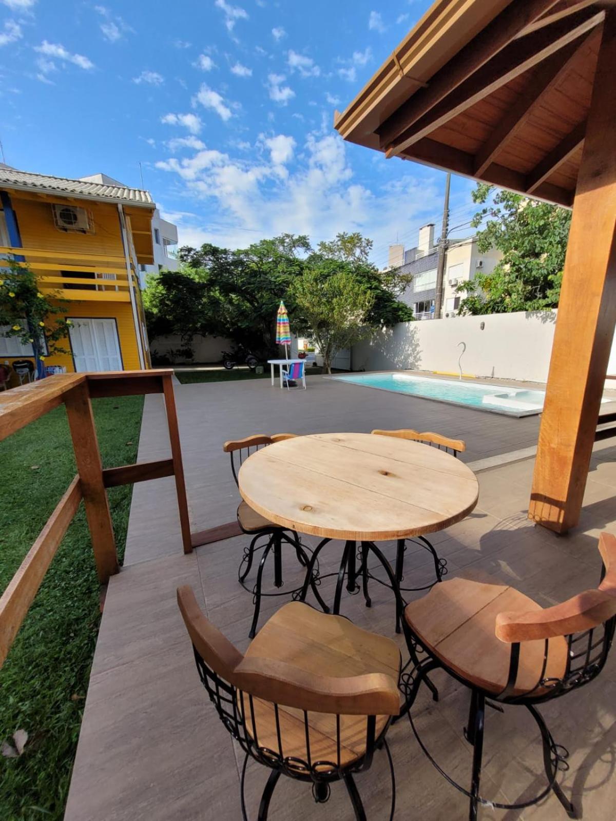 Casa com piscina ingleses 0161