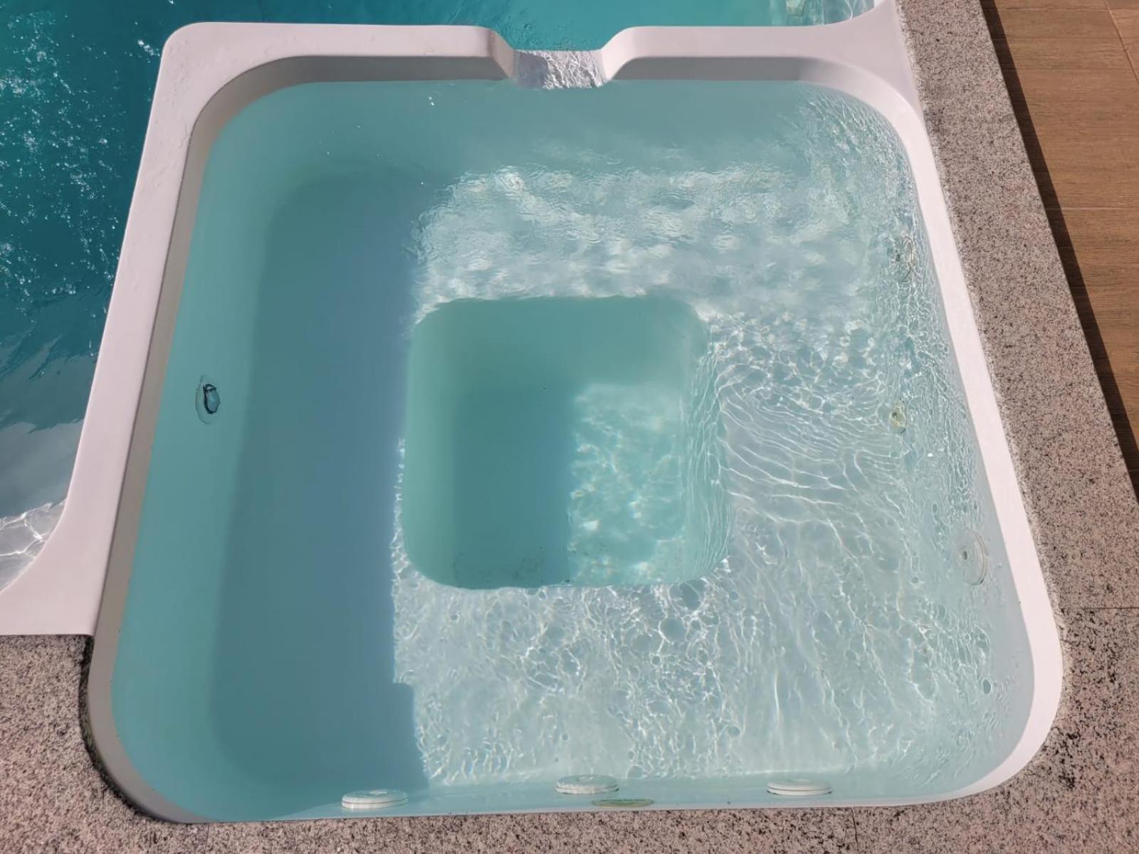Casa com piscina ingleses 0161