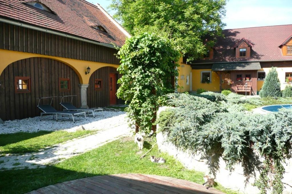 Photo 51