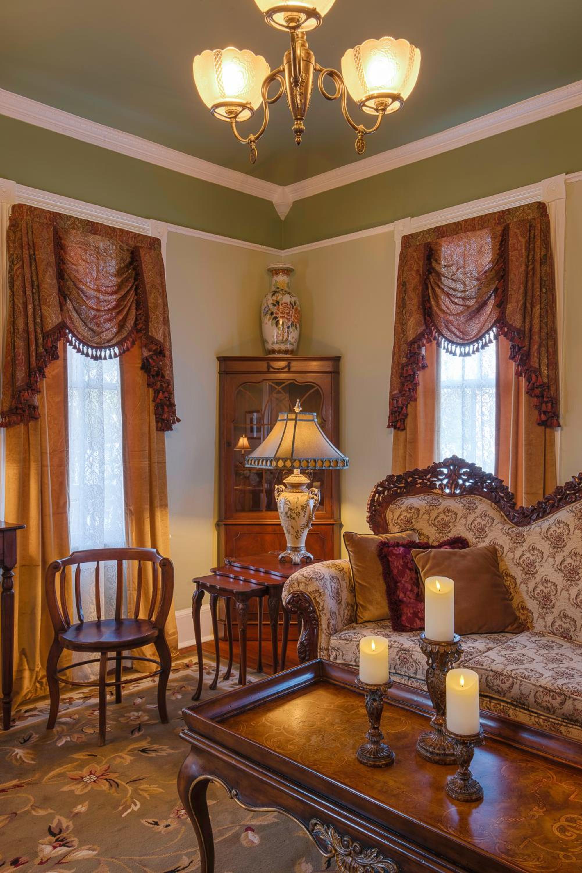 Victorian House Bed and Breakfast