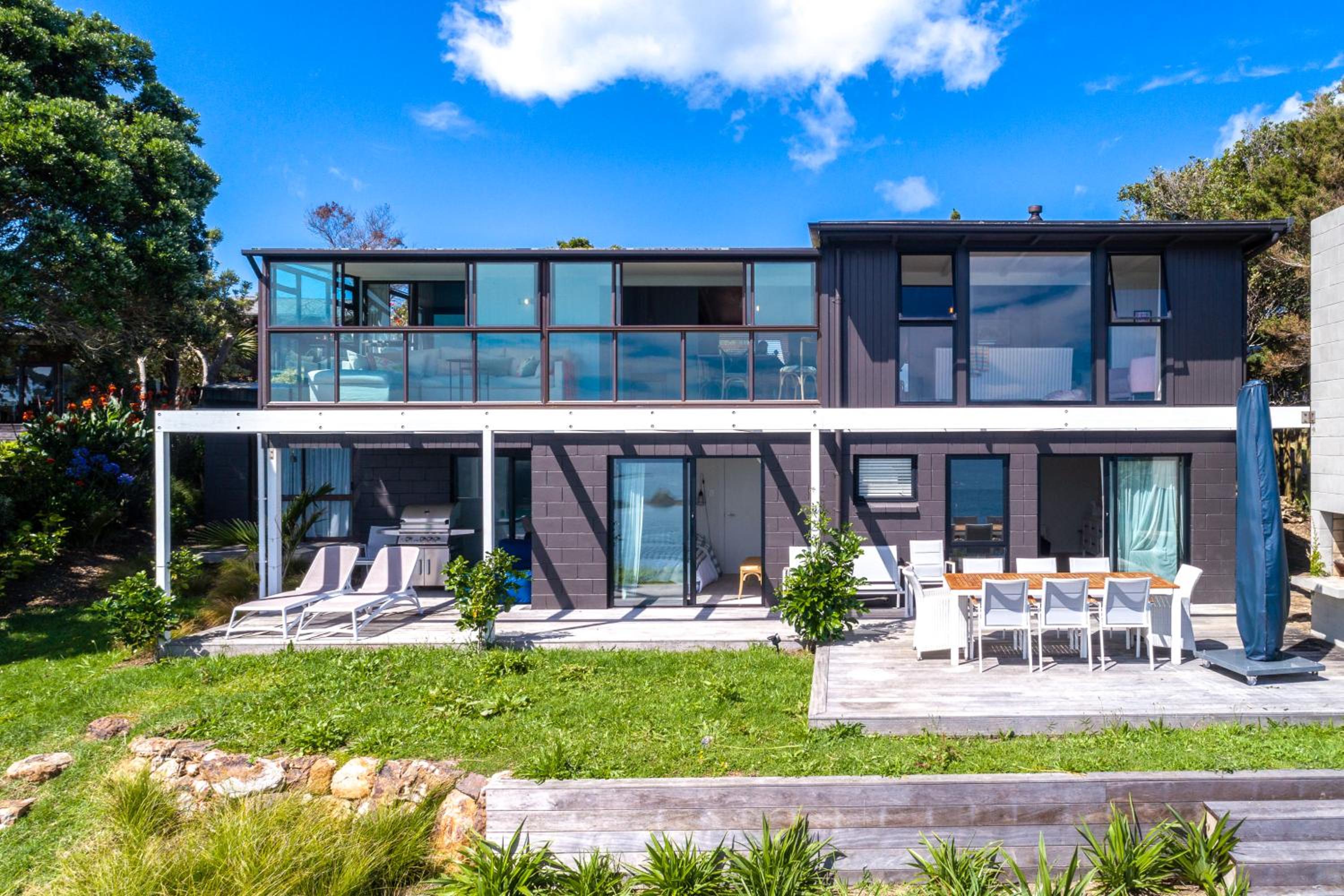Clifftop Sanctuary - Stay Waiheke view 4