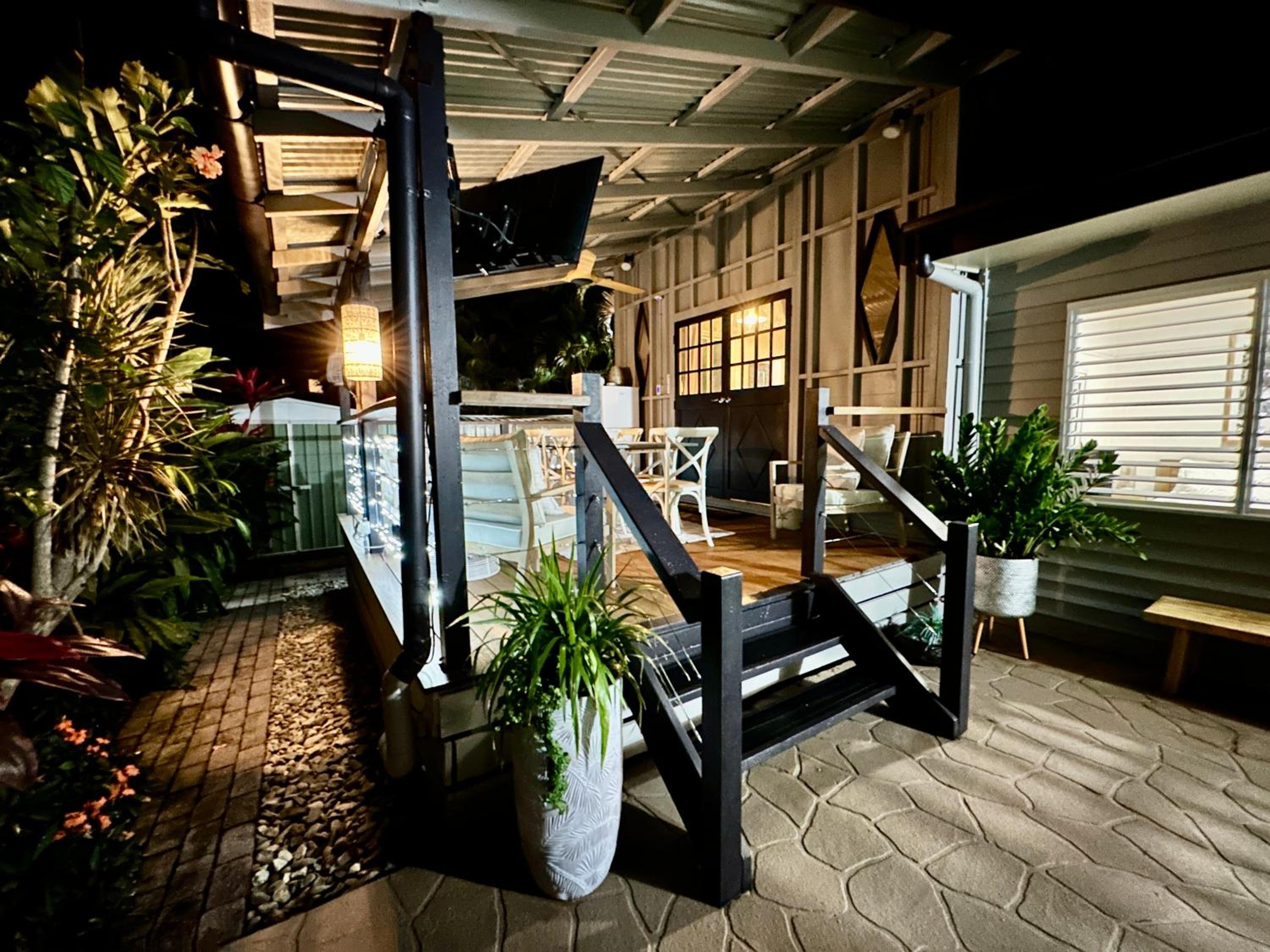 Sweet Creek Cottage, Palm Cove, 200m to Beach, Heated Pool, Pets