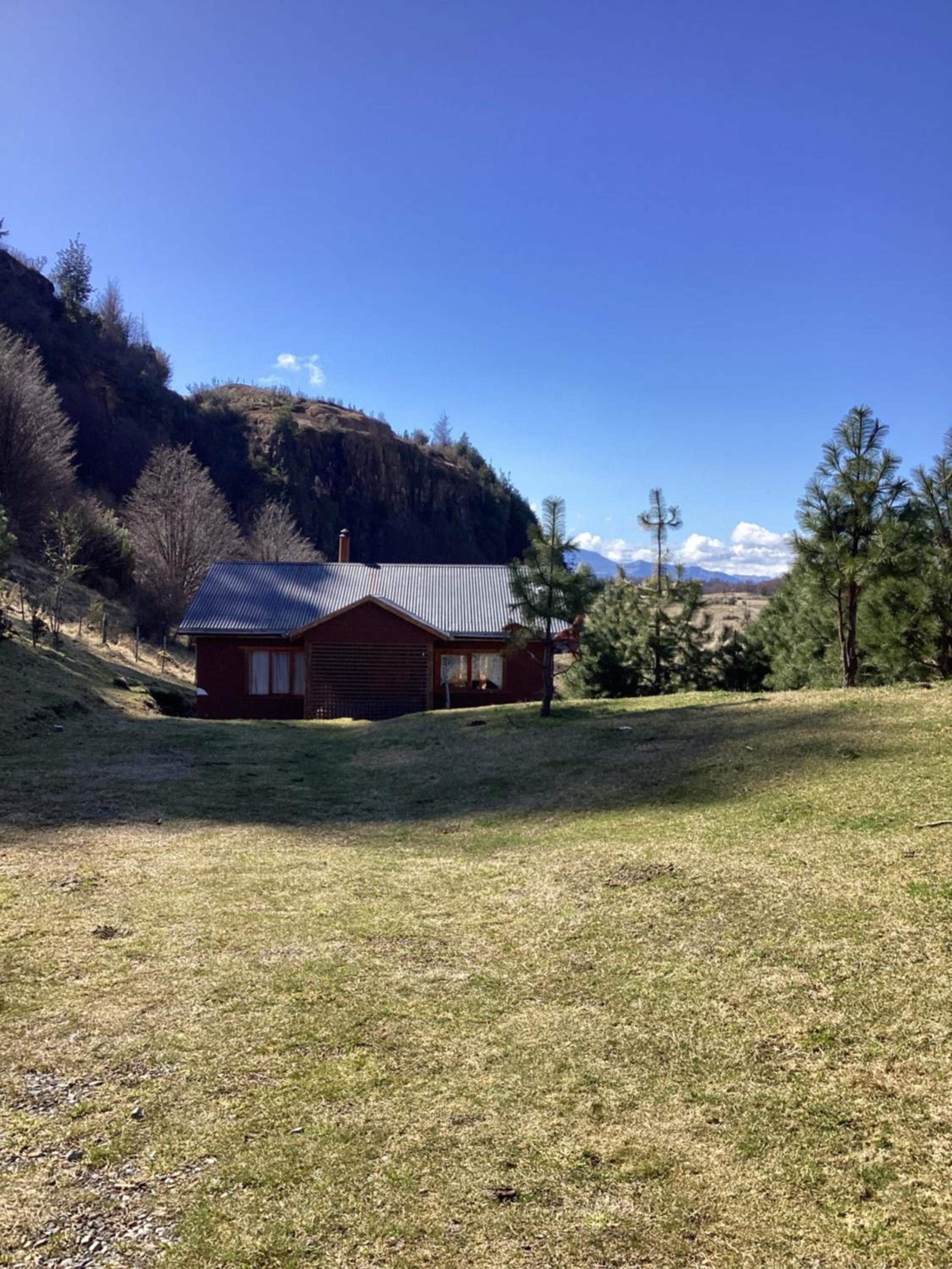 Tierras Altas de la Patagonia- Cabaña mediana con acceso al lago