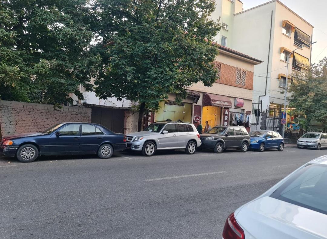 SweetHome Tirana Center, Skanderbeg Square