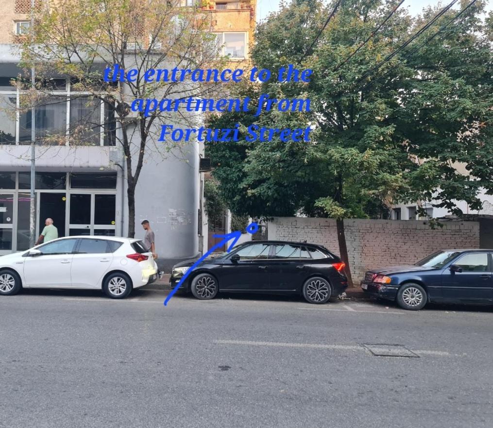 SweetHome Tirana Center, Skanderbeg Square
