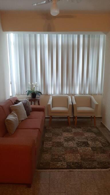 Guarapari. ES. Alugo excelente apartamento a 100 m do mar.