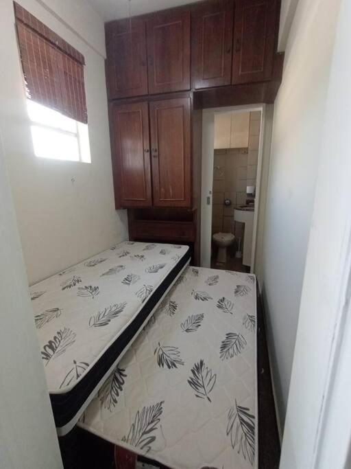 Guarapari. ES. Alugo excelente apartamento a 100 m do mar.