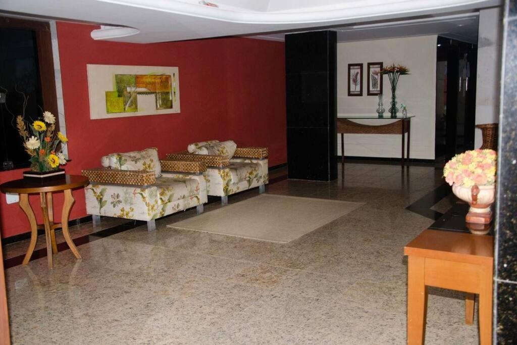 Guarapari. ES. Alugo excelente apartamento a 100 m do mar.