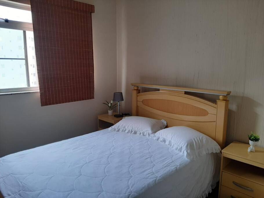 Guarapari. ES. Alugo excelente apartamento a 100 m do mar.