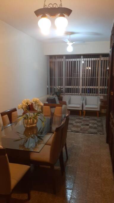 Guarapari. ES. Alugo excelente apartamento a 100 m do mar.