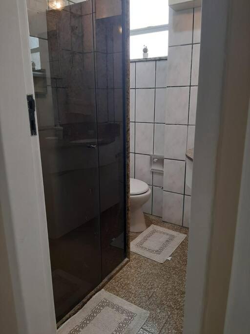 Guarapari. ES. Alugo excelente apartamento a 100 m do mar.