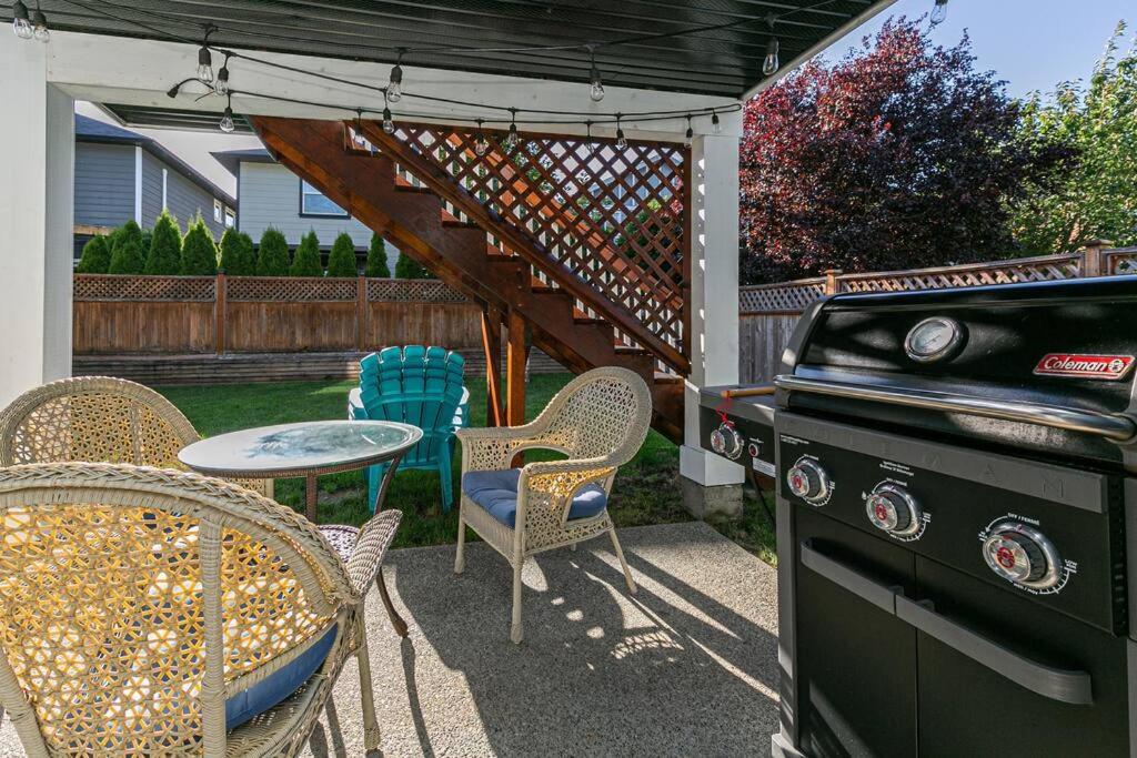 Great 1-bedroom Suite Near Downtown Langford