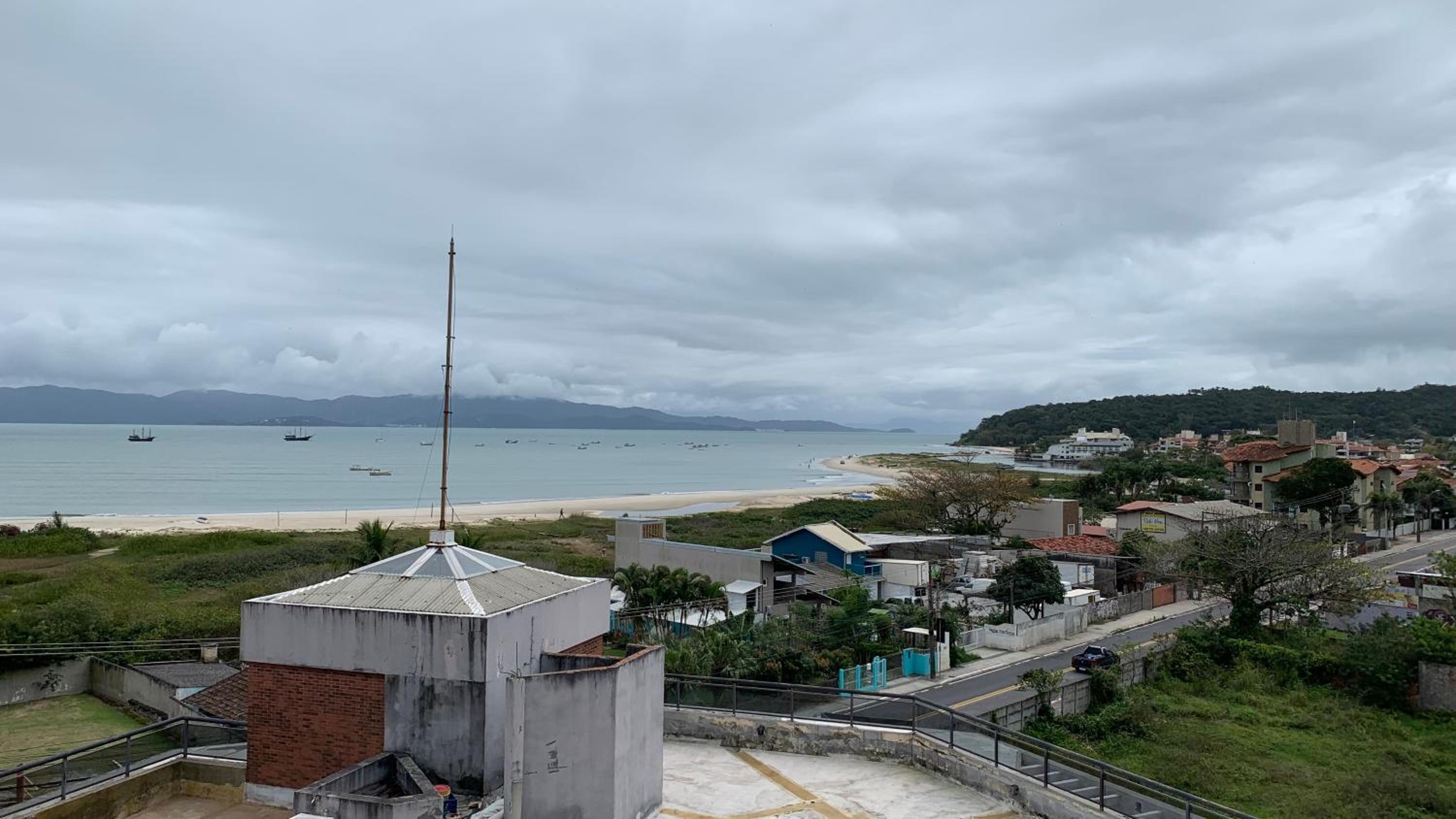 Ape frente praia Ponta das Canas/3min Canasvieiras