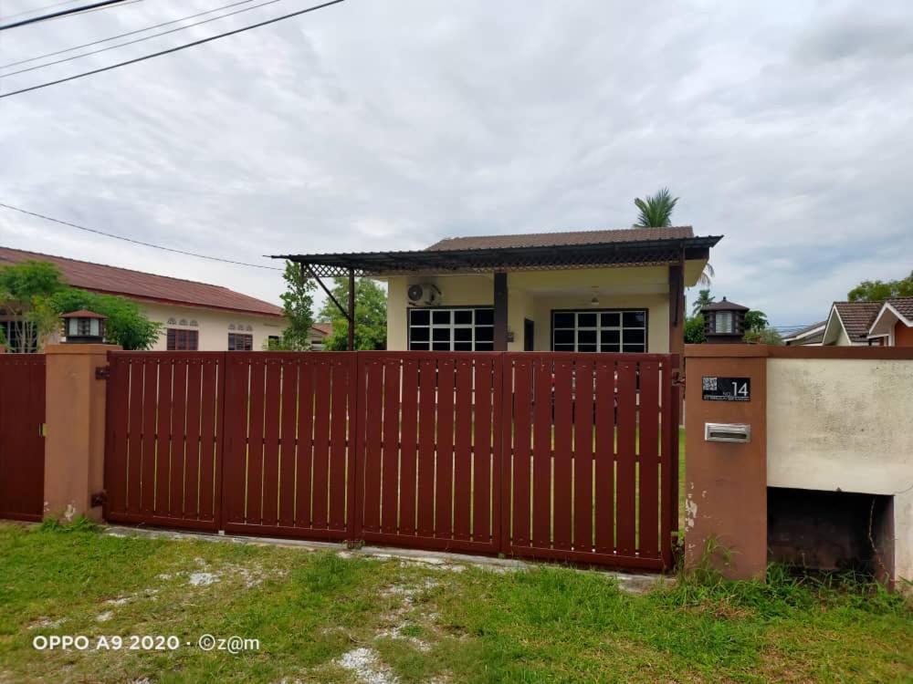 Homestay Haji Din Tronoh Perak photo 4