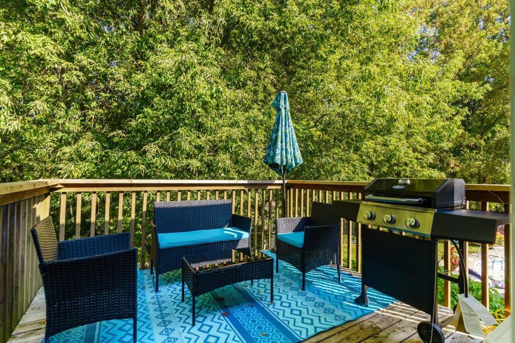 Fun & Cozy Retreat: Nature & Games