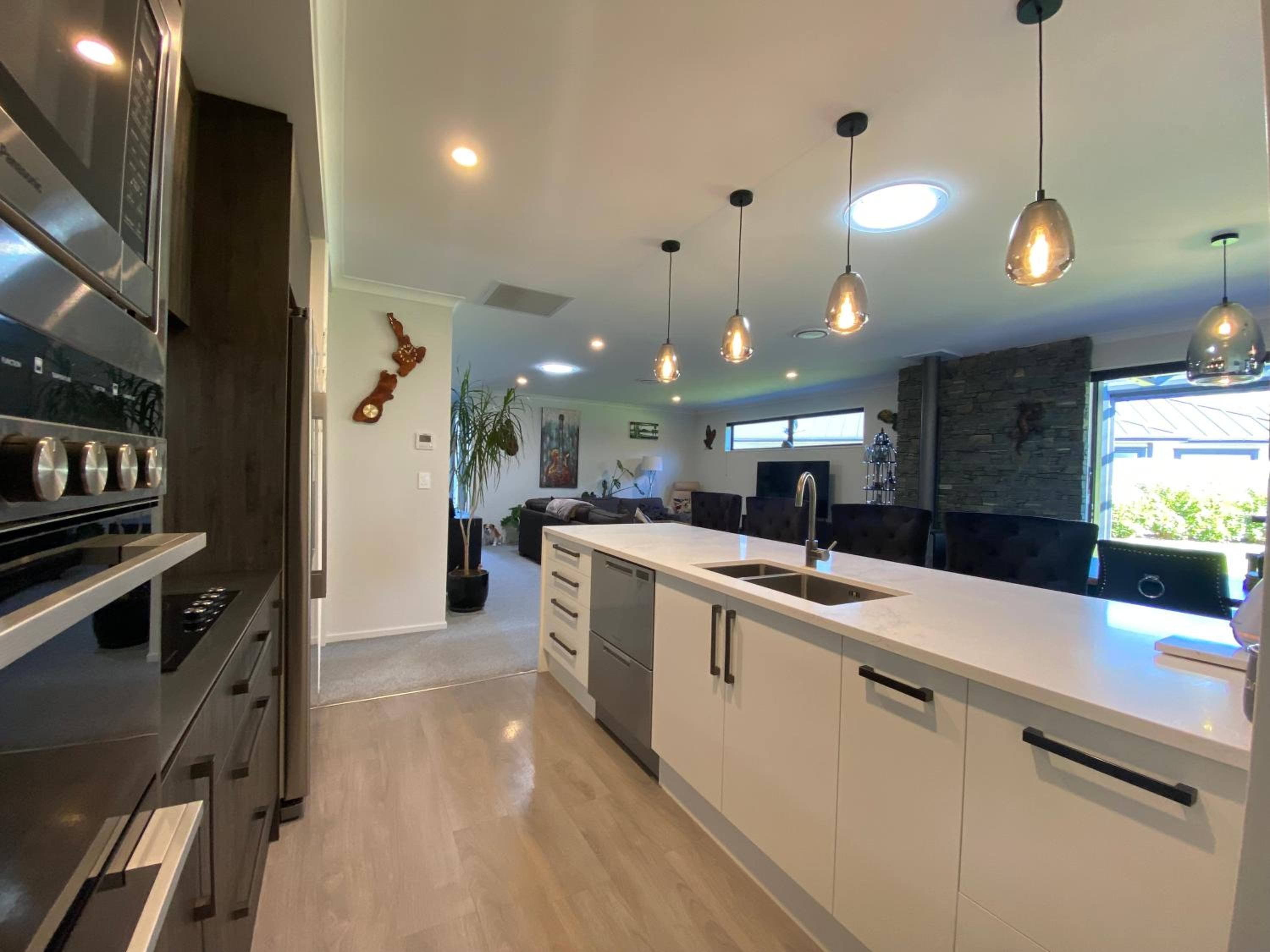 20 Tennyson Close view 5