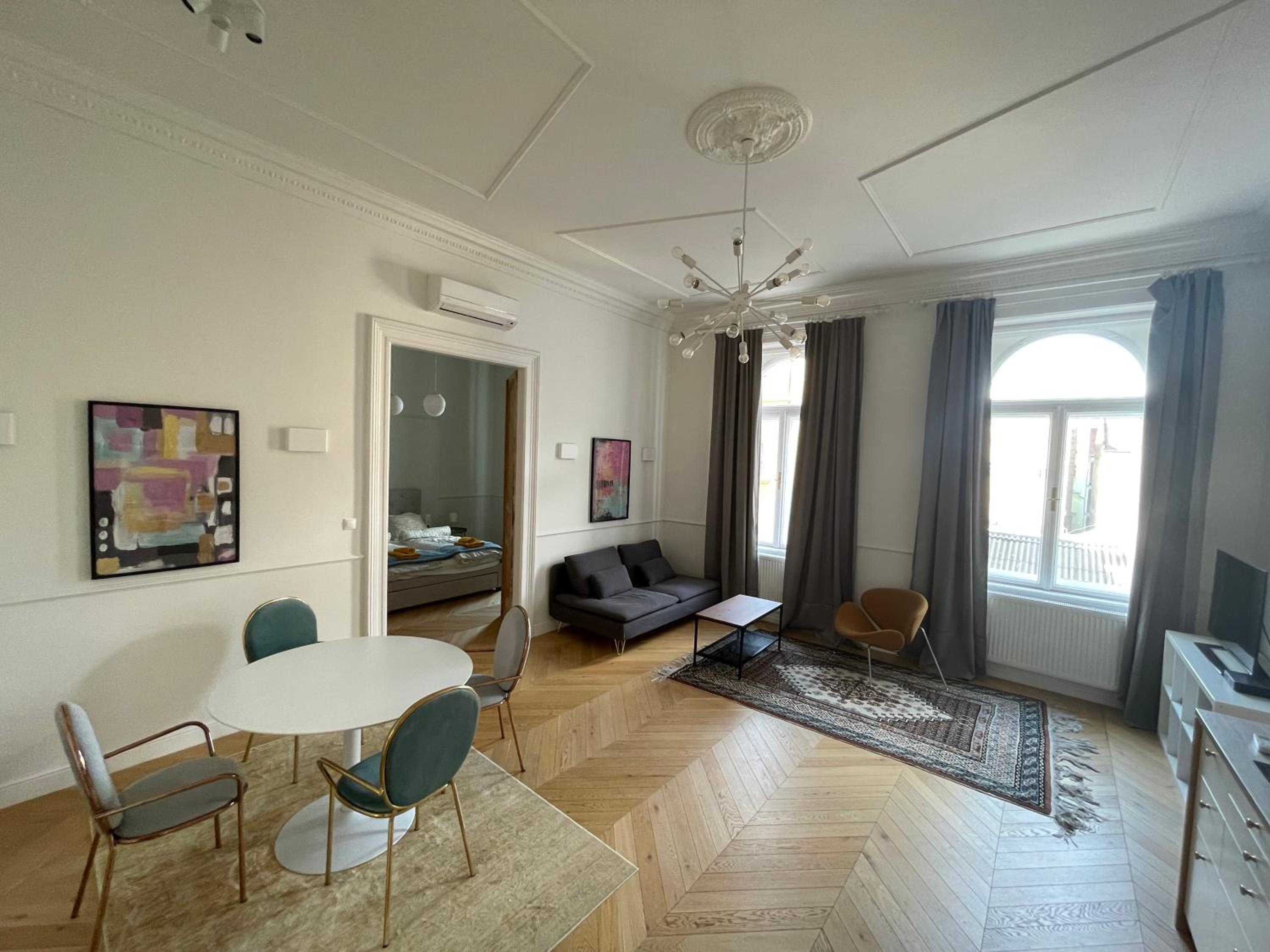 CITY CENTER 3, elegant and cozy 2br in city center!