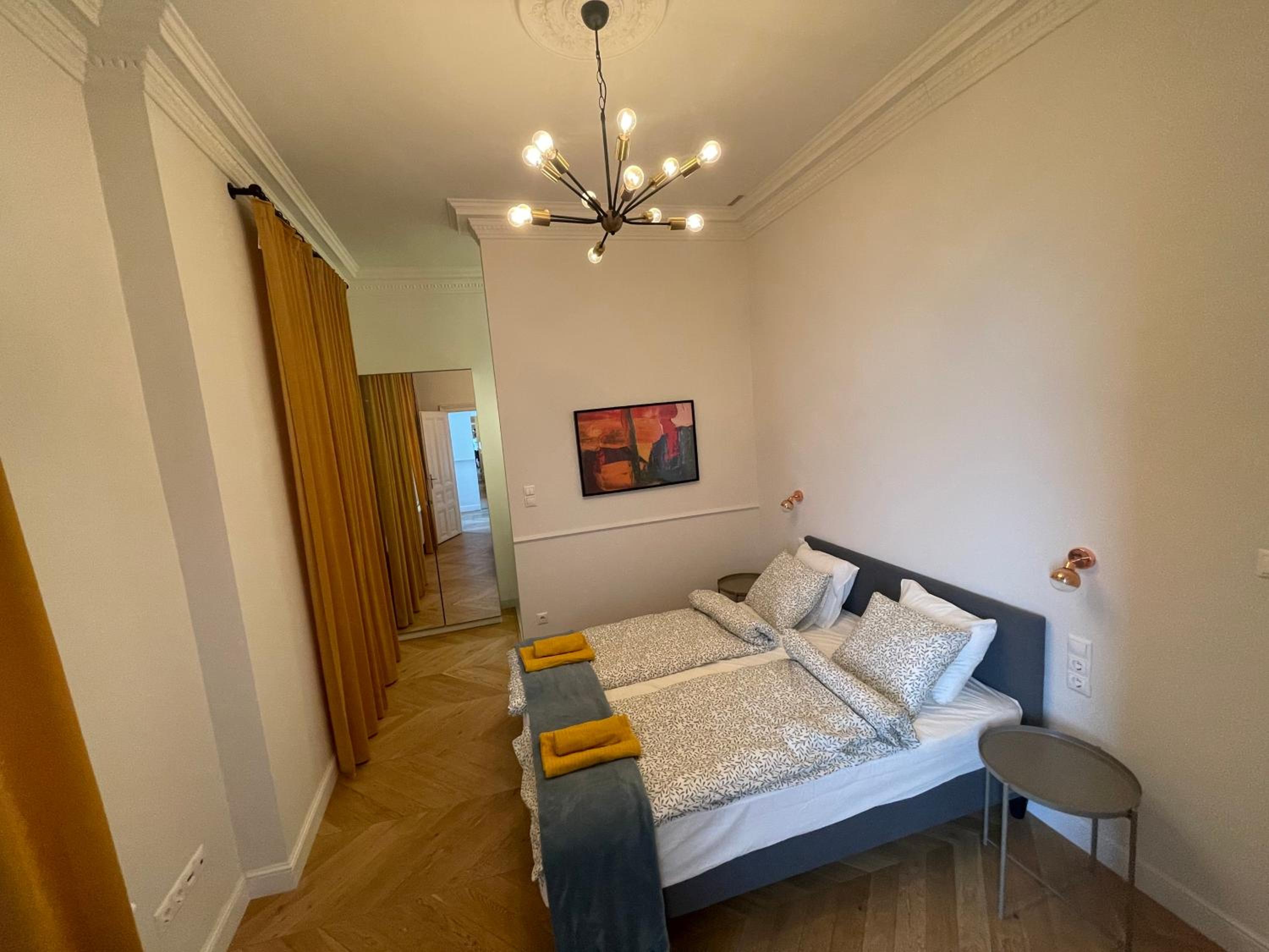 CITY CENTER 3, elegant and cozy 2br in city center!