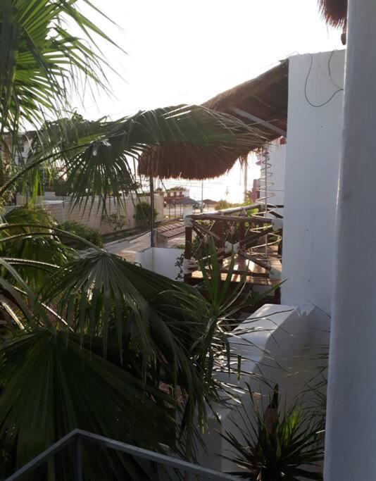 Beautiful Home by the Beach - 3Bedrooms, 2.5Baths