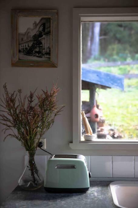 The Cloud House Hampton - Rustic Alpine Retreat