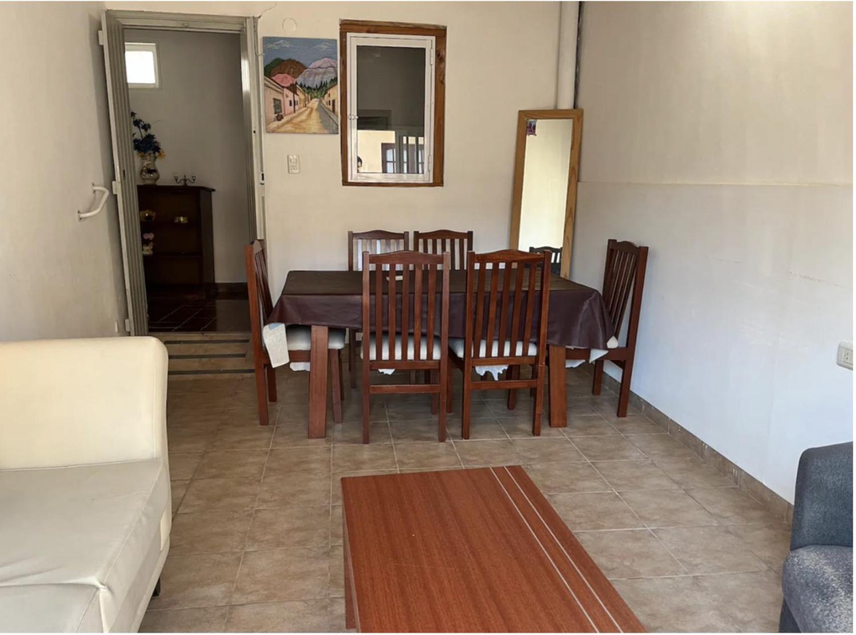 Amplia y Cómoda casa familiar, muy buena ubicación