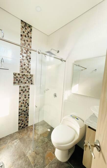Casa vacacional con piscina privada en Girardot - Casa Tierra Linda