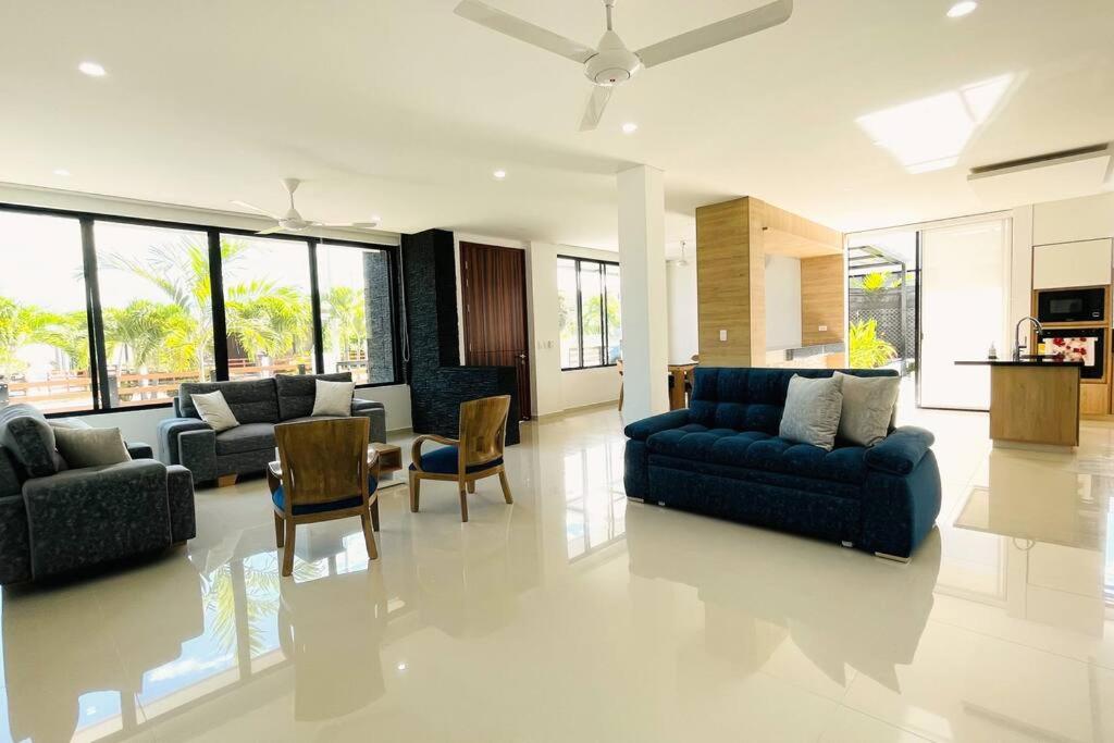 Casa vacacional con piscina privada en Girardot - Casa Tierra Linda