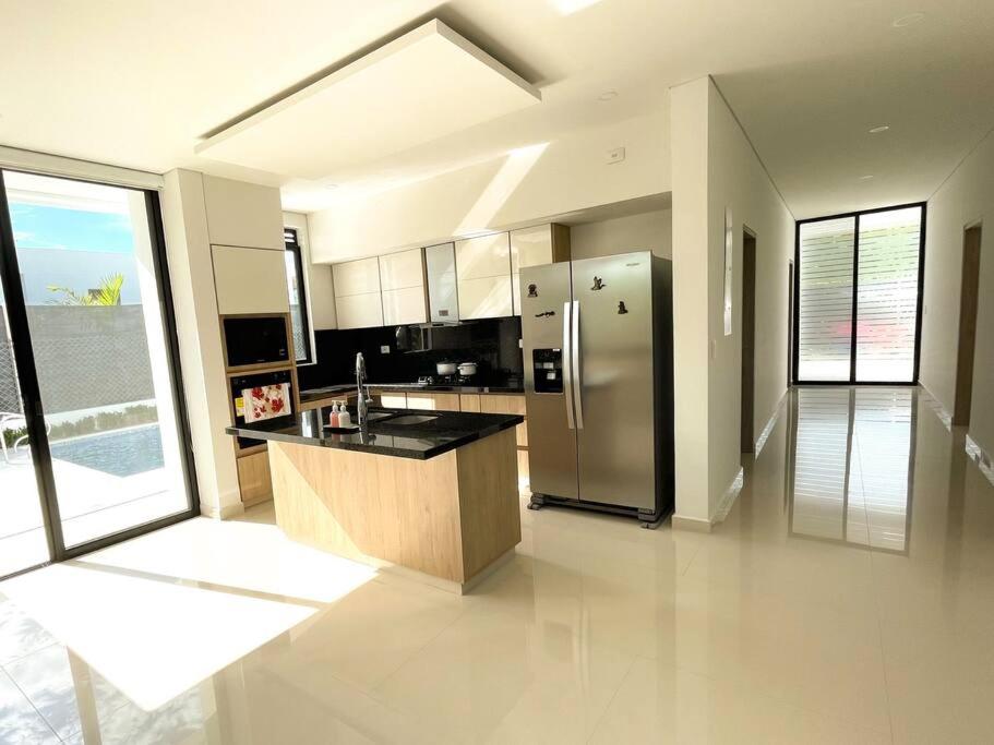 Casa vacacional con piscina privada en Girardot - Casa Tierra Linda