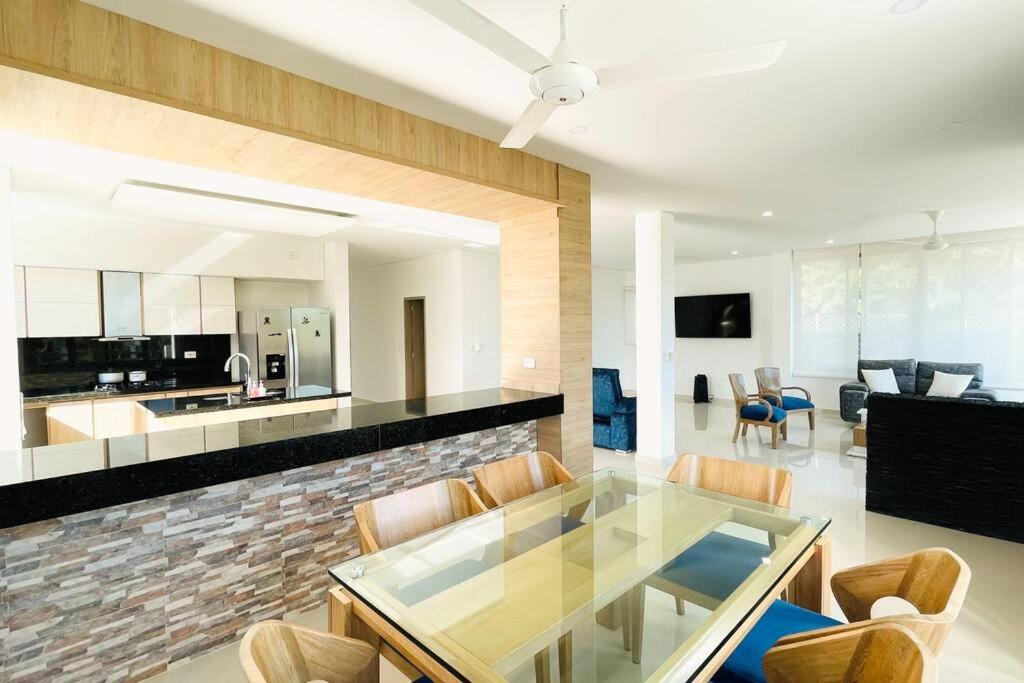 Casa vacacional con piscina privada en Girardot - Casa Tierra Linda