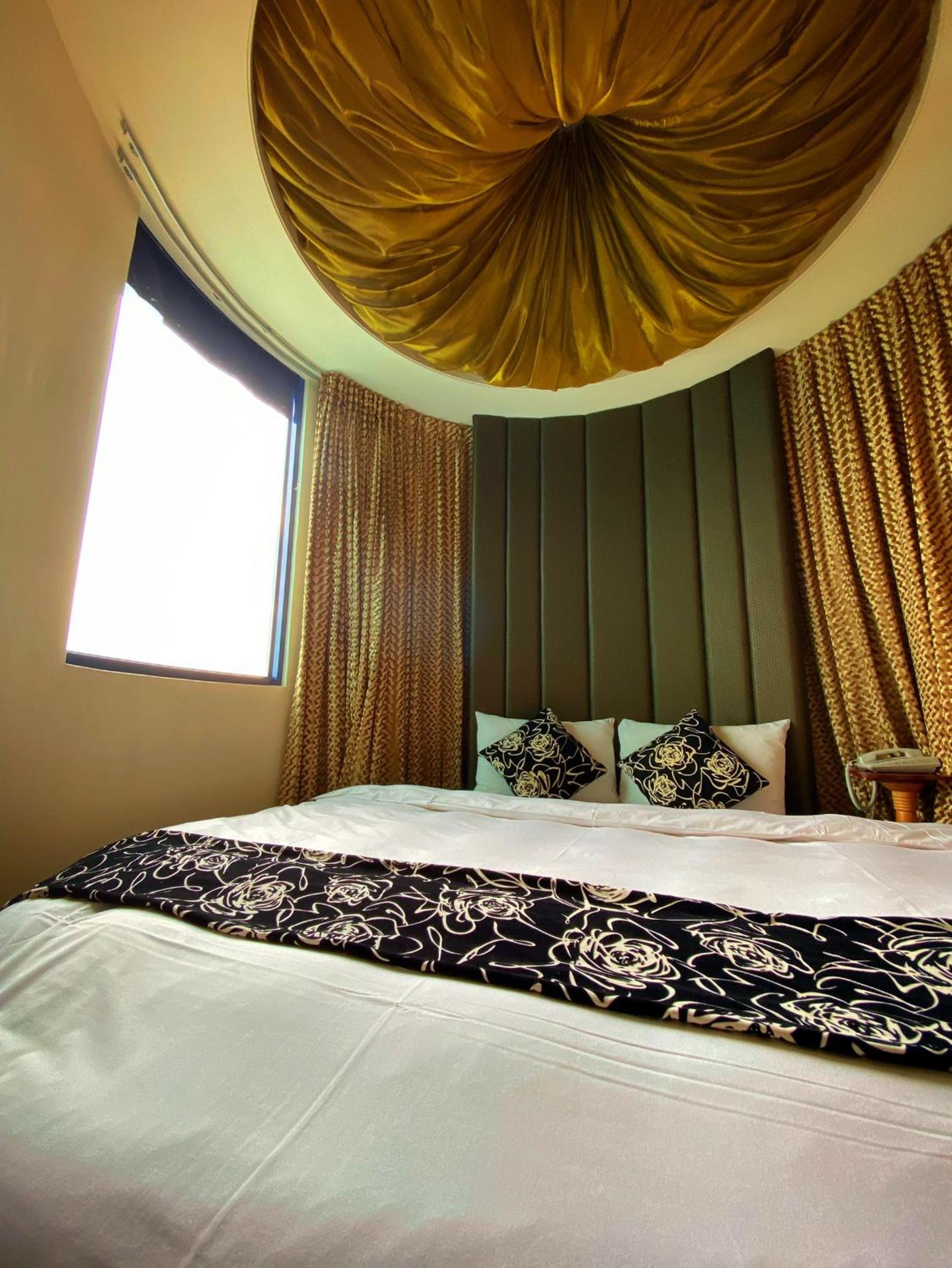 The Domed Tile B&B
