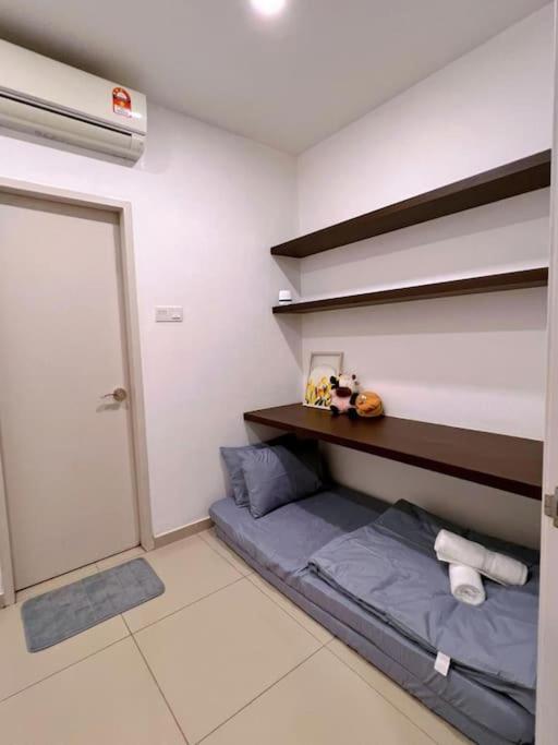 2BR with Free Parking, Near Central I-City, Theme Park, SOGO & iCCC