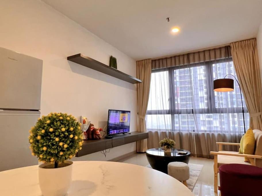 2BR with Free Parking, Near Central I-City, Theme Park, SOGO & iCCC