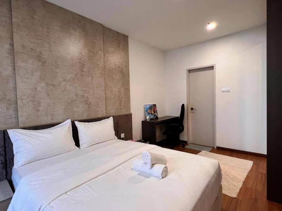 2BR with Free Parking, Near Central I-City, Theme Park, SOGO & iCCC photo 2