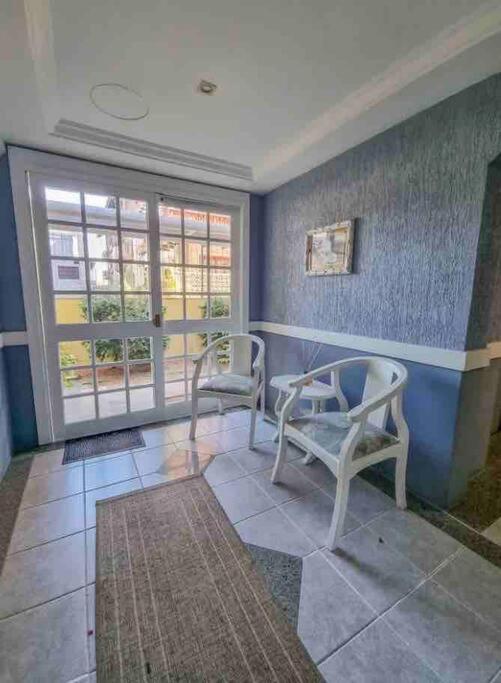Apê 2 quartos à 20m da Rua Coberta de Gramado