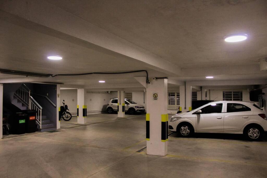 Apê 2 quartos à 20m da Rua Coberta de Gramado