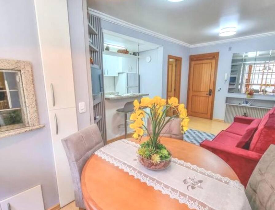 Apê 2 quartos à 20m da Rua Coberta de Gramado