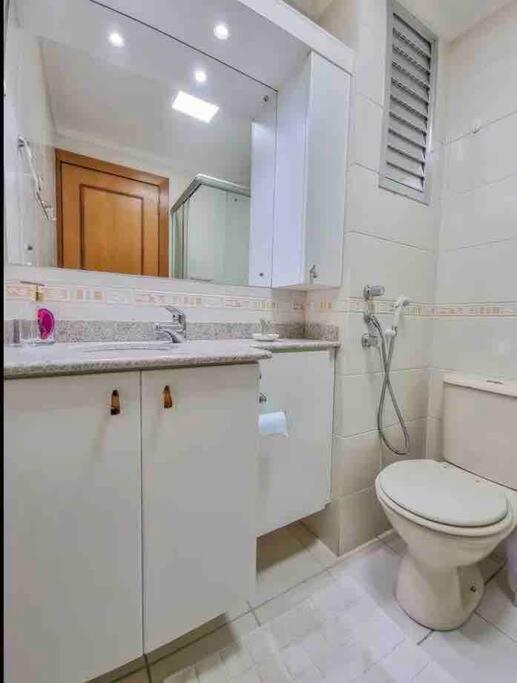 Apê 2 quartos à 20m da Rua Coberta de Gramado
