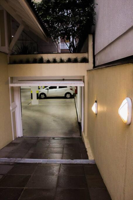 Apê 2 quartos à 20m da Rua Coberta de Gramado