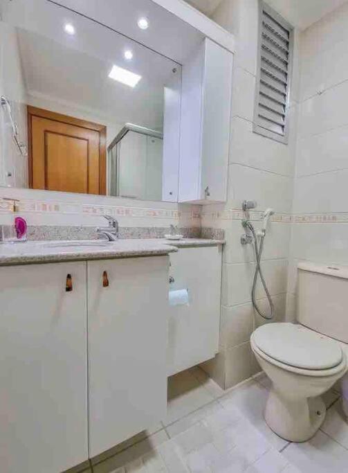 Apê 2 quartos à 20m da Rua Coberta de Gramado