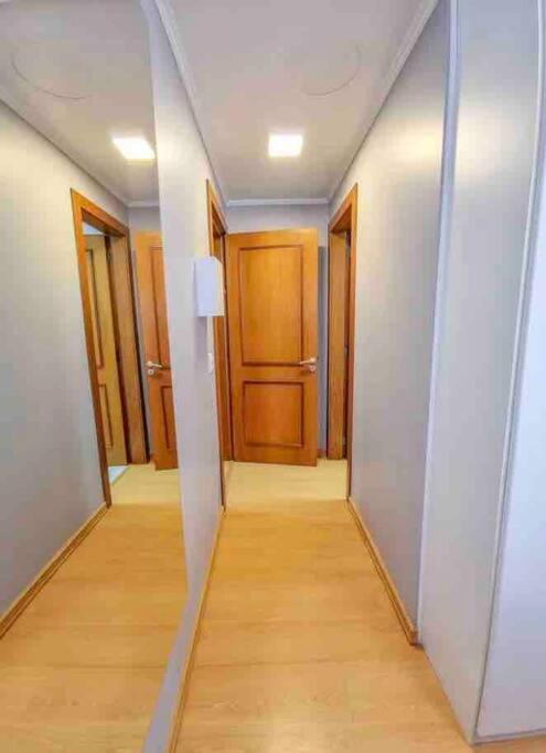 Apê 2 quartos à 20m da Rua Coberta de Gramado