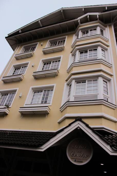 Apê 2 quartos à 20m da Rua Coberta de Gramado