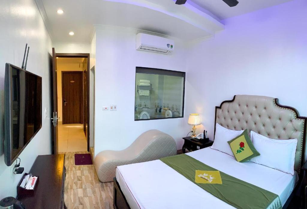 Hoàng gia Hotel - Đông Trù HN - by BAY LUXURY