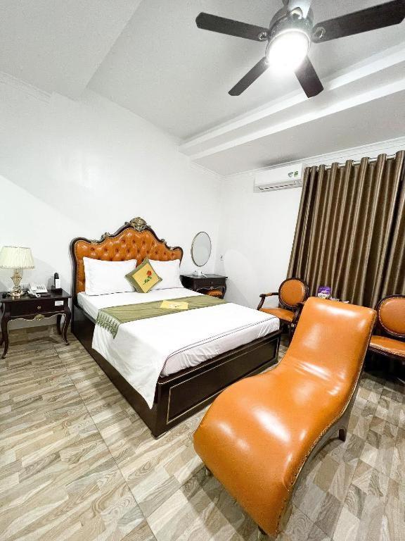 Hoàng gia Hotel - Đông Trù HN - by BAY LUXURY