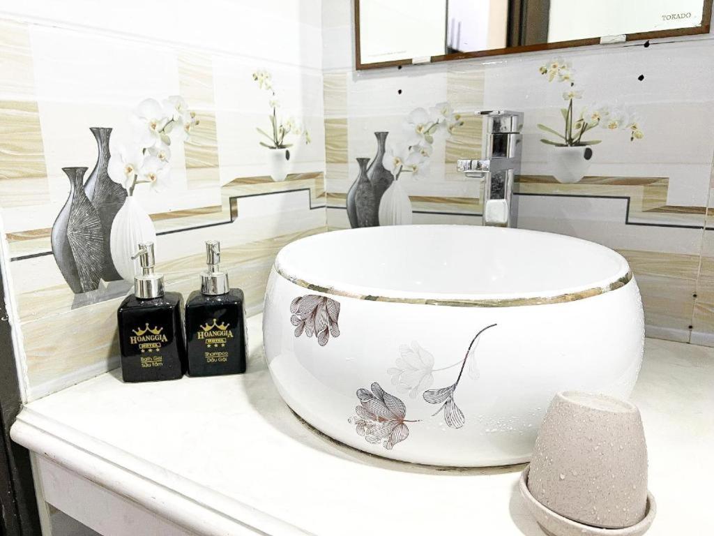 Hoàng gia Hotel - Đông Trù HN - by BAY LUXURY