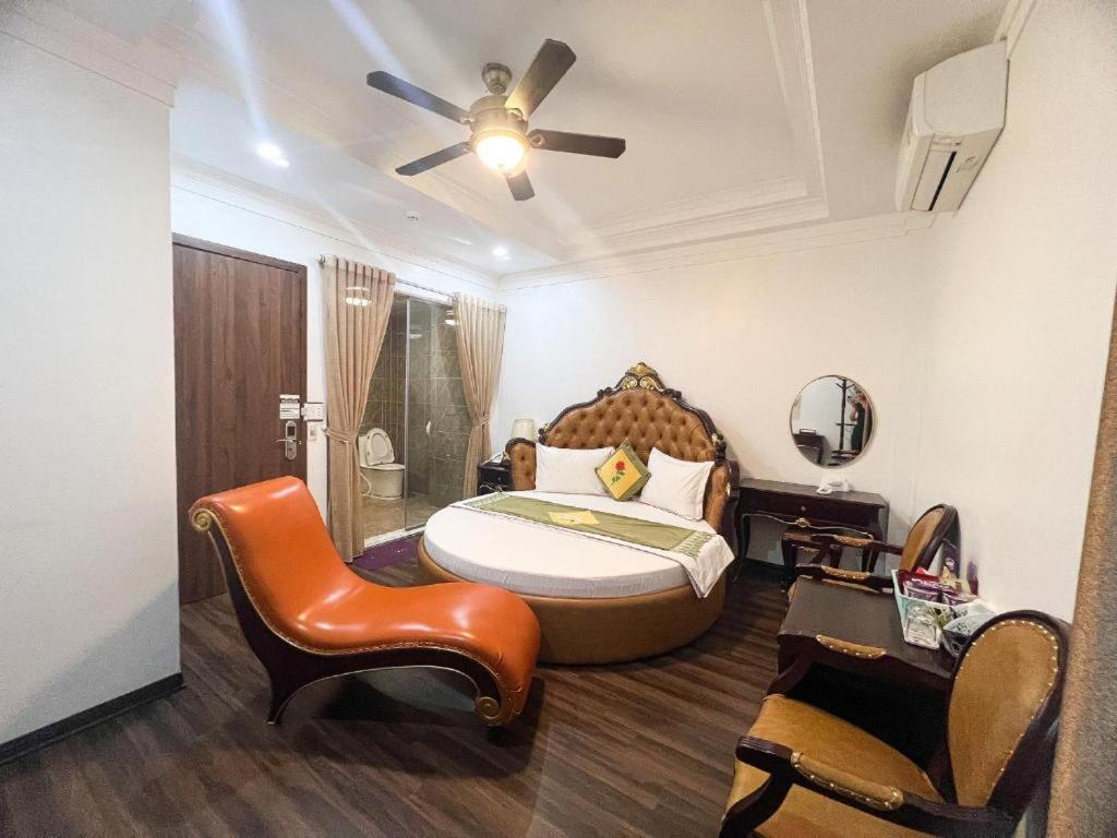 Hoàng gia Hotel - Đông Trù HN - by BAY LUXURY