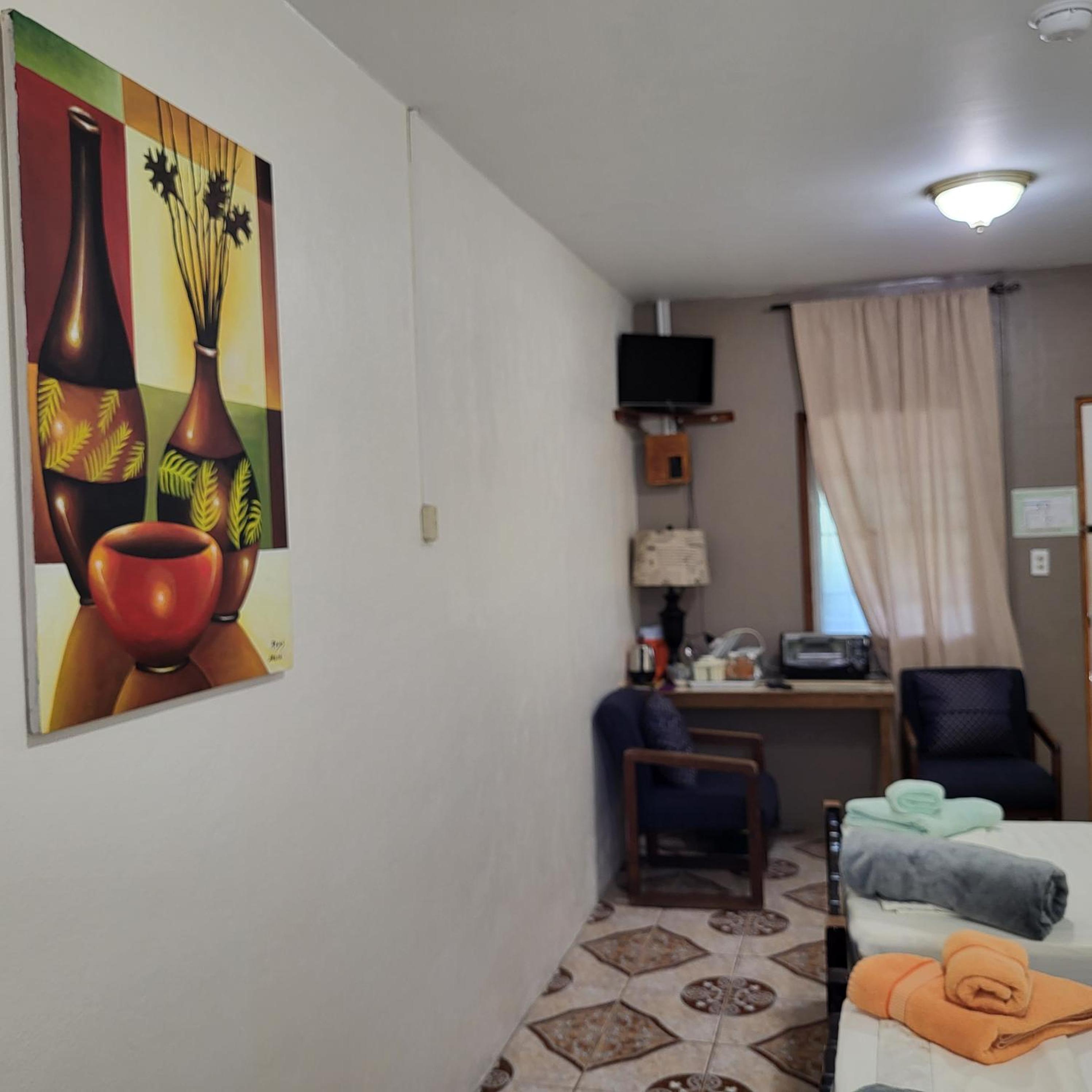 Hacienda Tropical Guest House
