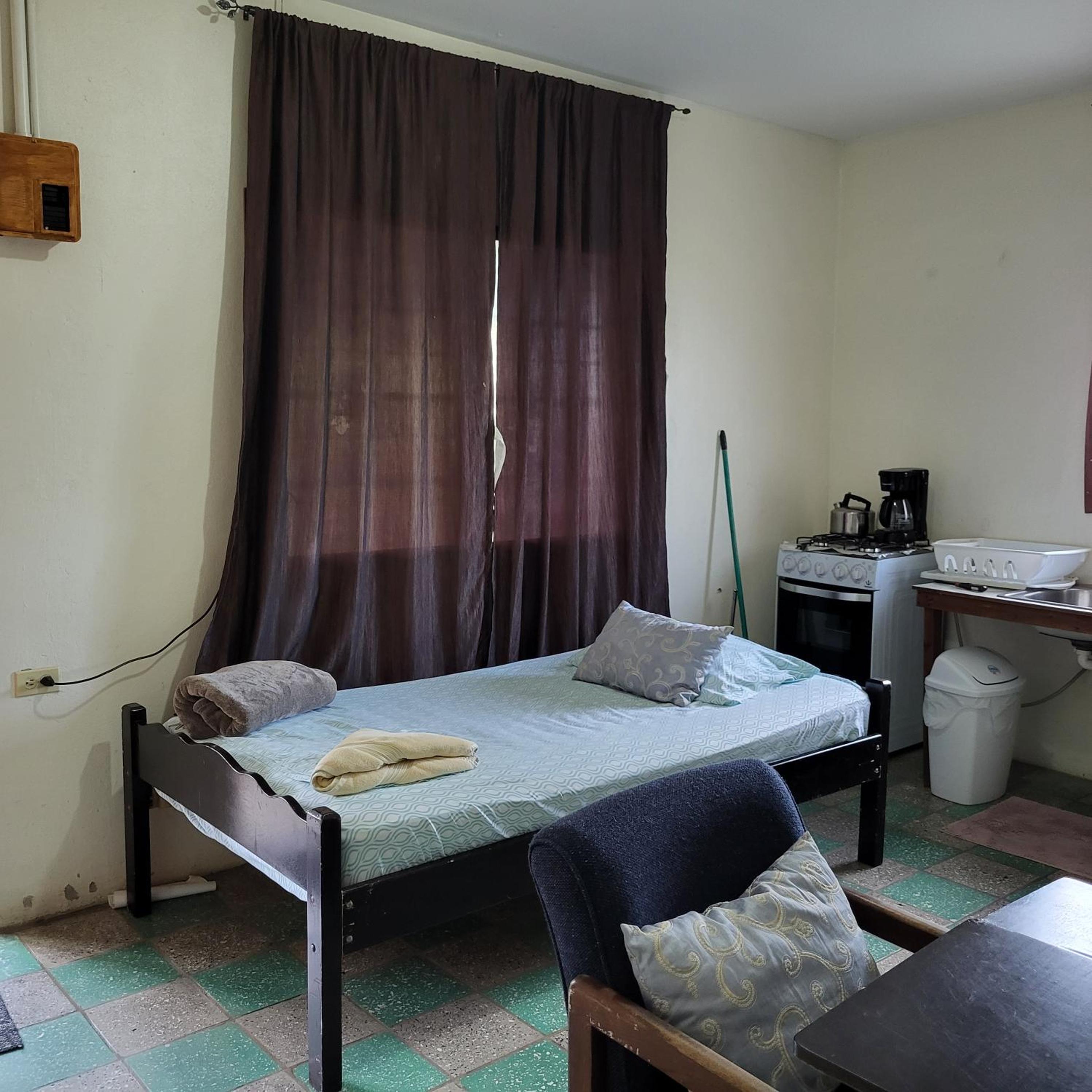 Hacienda Tropical Guest House