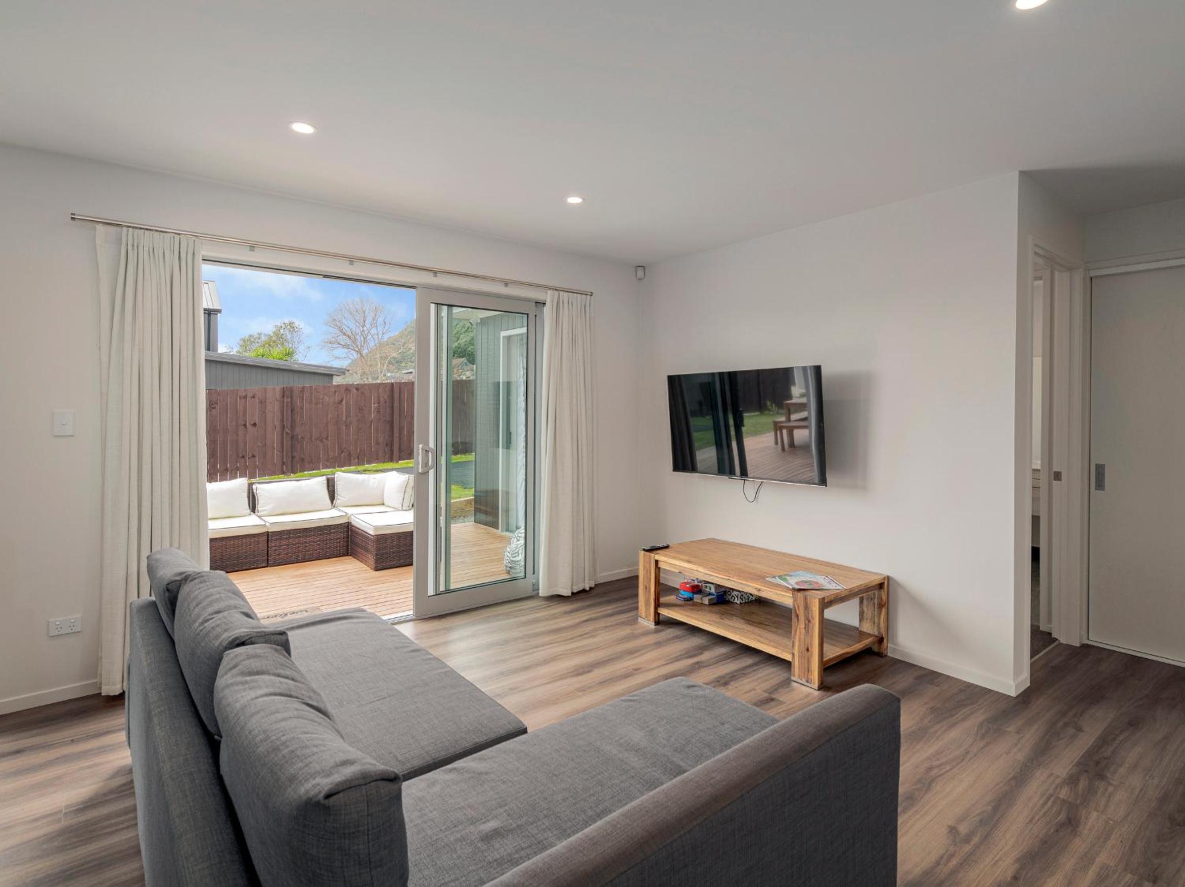A Sunshine Retreat - Pauanui Holiday Home view 5